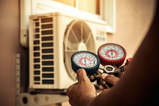 Professional Hvac technician working in Camden, DE